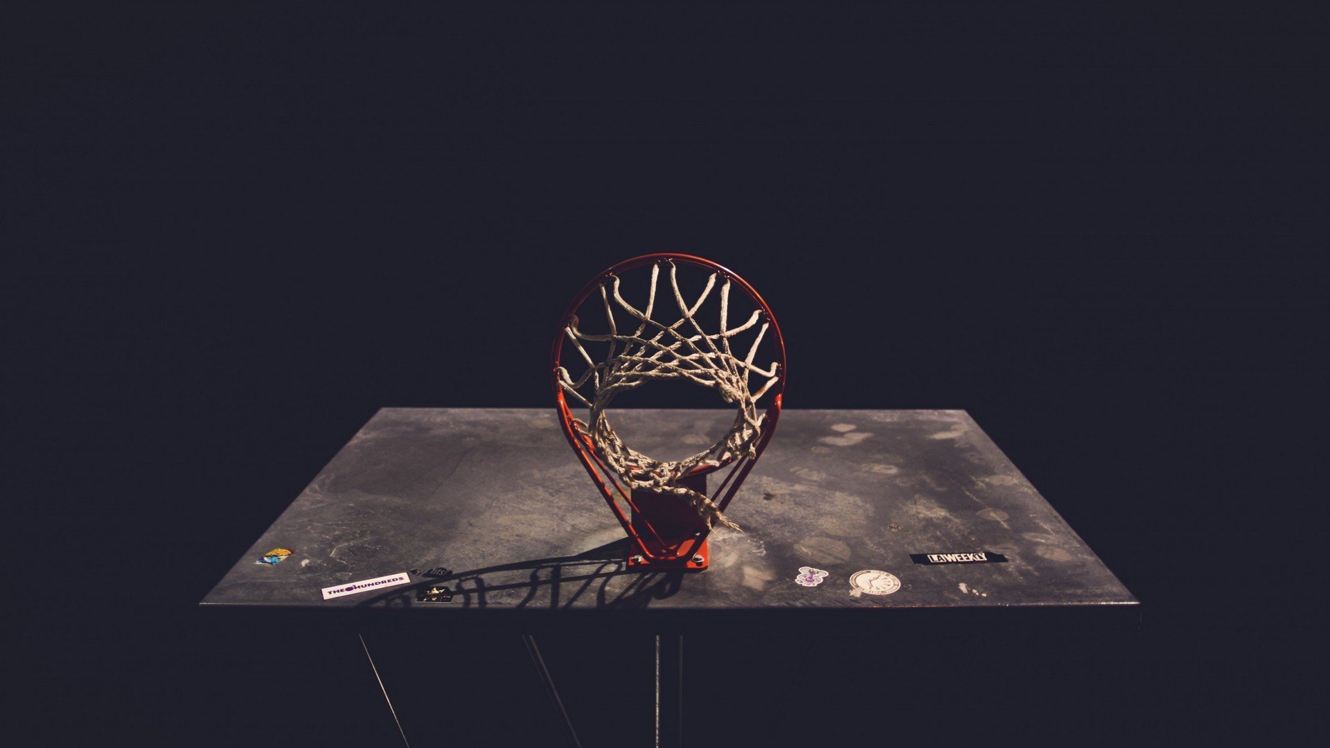 开云在线赛事平台-NBA季后赛之夜，恩佐一人打爆防线！这是属于他的封神时刻